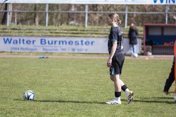 Bild 19 - wBJ VfL Pinneberg - Waldd�rfer SV : Ergebnis: 5:0